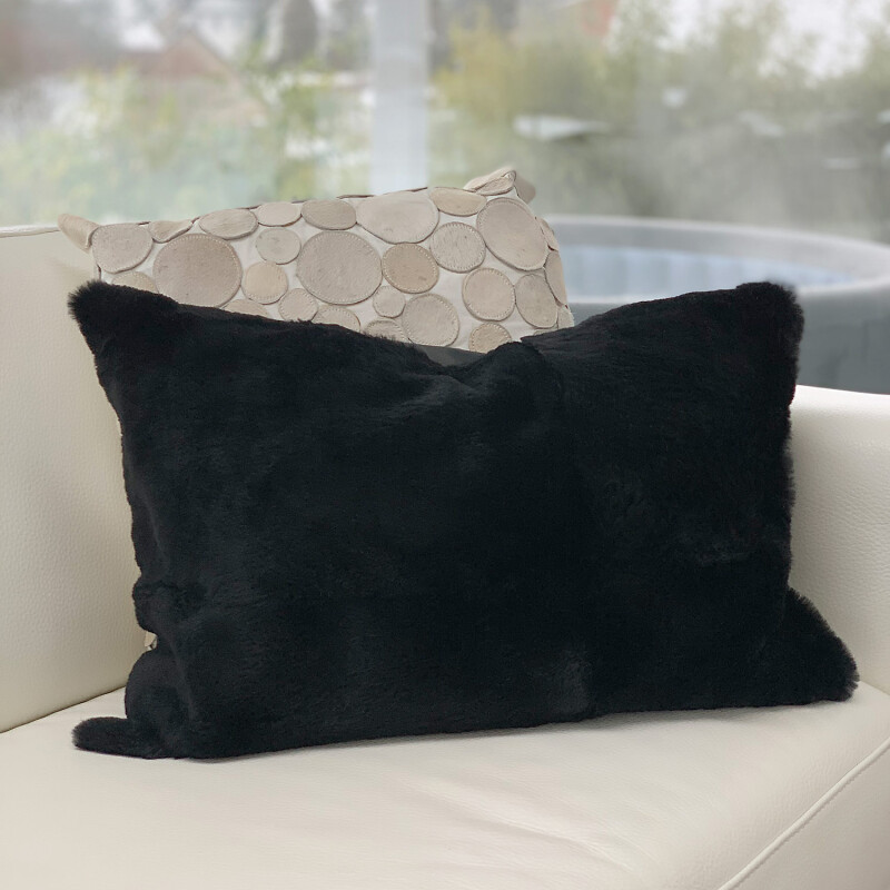 von Hohenstein Fellkissen Rabbit schwarz