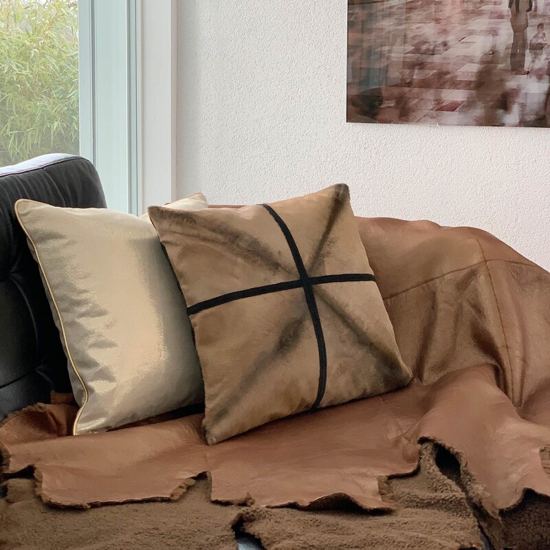 von Hohenstein Fellkissen Kalb Natur