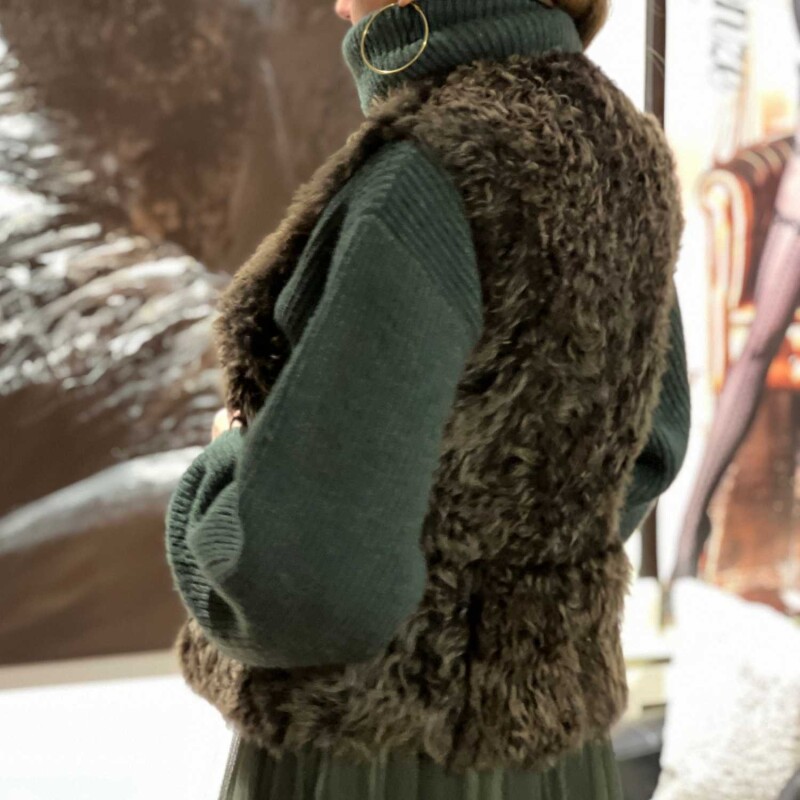 von Hohenstein Fellweste Winni currly dunkelbraun